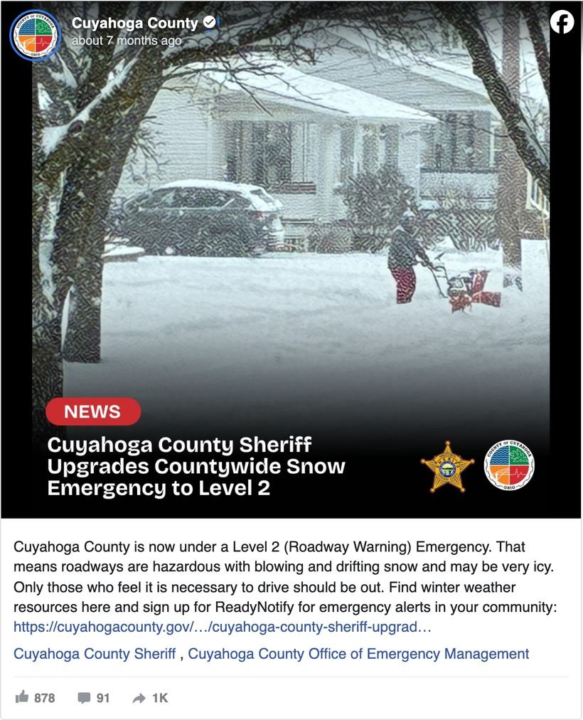 Cuyahoga County, Ohio Facebook post announcing a Level 2 roadway warning emergency and asking residents to sign up for ReadyNotify emergency alerts